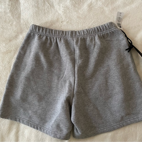 Aritzia TNA Super World The Super Fleece Relaxed Sweatshort NWT size small - Picture 4 of 8